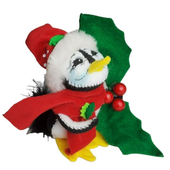2009 Annalee Christmas Penguin Holly Berry Red Scarf Santa Hat Holiday Retired - Picture 6 of 13
